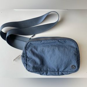 Lululemon Everywhere Belt Bag (1L)